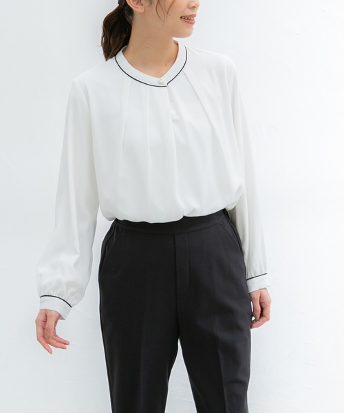 Honeys（ハニーズ）の「あったか裏地配色ブラウス（シャツ/ブラウス・レディース・ホワイト×ブルー/ブラック系その他/ホワイト×ブラック/ピンク系その他/ネイビー・LL/L/M/S）」の6枚目の写真