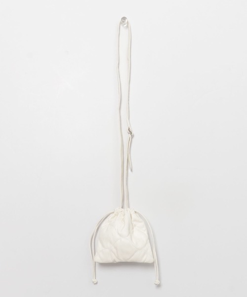 SENSE OF PLACE by URBAN RESEARCH（センスオブプレイスバイアーバンリサーチ）の「パデットキルトキンチャクショルダーバッグ（ショルダーバッグ・メンズ・ブラック/アイボリー・ONE）」の5枚目の写真