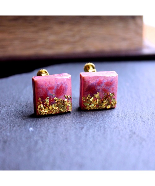 tone（トーン）の「【Willija】金属アレルギー対応《Taily leaf》美濃焼タイルイヤリング(MA)（イヤリング・レディース・ブラウン/ピンク/ネイビー・FREE）」の3枚目の写真