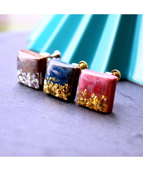 tone（トーン）の「【Willija】金属アレルギー対応《Taily leaf》美濃焼タイルイヤリング(MA)（イヤリング・レディース・ブラウン/ピンク/ネイビー・FREE）」の4枚目の写真