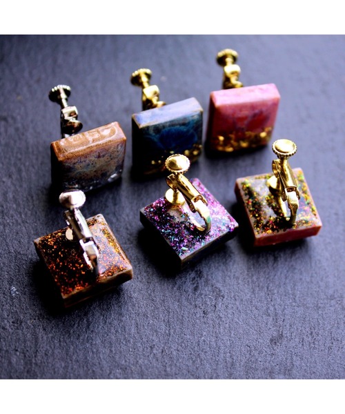 tone（トーン）の「【Willija】金属アレルギー対応《Taily leaf》美濃焼タイルイヤリング(MA)（イヤリング・レディース・ブラウン/ピンク/ネイビー・FREE）」の5枚目の写真