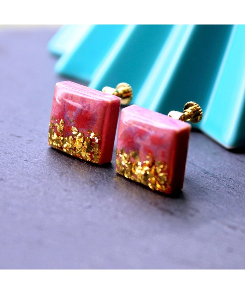 tone（トーン）の「【Willija】金属アレルギー対応《Taily leaf》美濃焼タイルイヤリング(MA)（イヤリング・レディース・ブラウン/ピンク/ネイビー・FREE）」の9枚目の写真