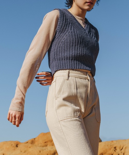 select MOCA(セレクトモカ)の「透かし編みニットショートベスト(ベスト・レディース・カーキ/アイボリー/ブラック/ブルー・FREE)」の4枚目の写真