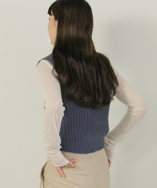 select MOCA(セレクトモカ)の「透かし編みニットショートベスト(ベスト・レディース・カーキ/アイボリー/ブラック/ブルー・FREE)」の20枚目の写真