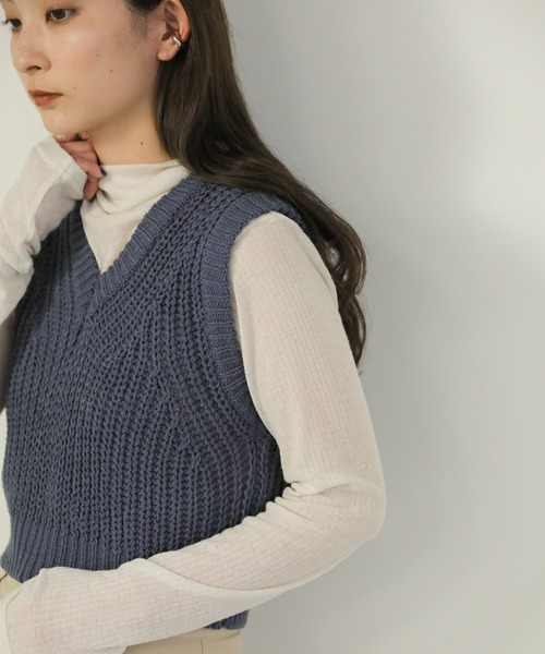 select MOCA(セレクトモカ)の「透かし編みニットショートベスト(ベスト・レディース・カーキ/アイボリー/ブラック/ブルー・FREE)」の21枚目の写真