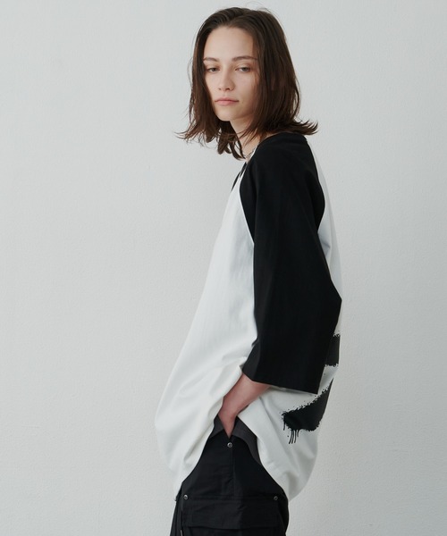 AIVER（アイバー）の「AIVER　AラグランハーフスリーブTEE（Tシャツ/カットソー・メンズ・ブラック/ホワイト×ブラック/ピンク・LARGE/SMALL/MEDIUM）」の5枚目の写真