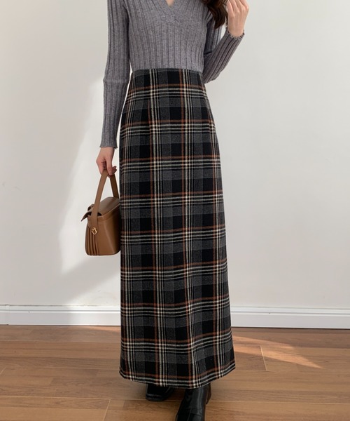 ECLIN（エクラン）の「バックスリットチェック柄ロングスカート（スカート・レディース・チャコールグレー/ベージュ/ネイビー・S/M）」の15枚目の写真