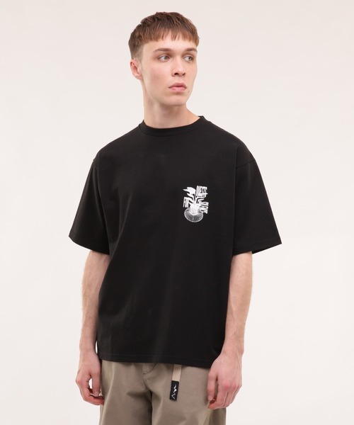 MANASTASH（マナスタッシュ）の「MANASTASH/マナスタッシュ/Ci Tee QUESTS（Tシャツ/カットソー・メンズ・パープル/ホワイト/ブラック・MEDIUM/LARGE/X-LARGE/XX-LARGE）」の15枚目の写真