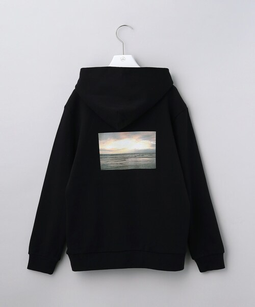 【セール】【WORLD for the World】フォト&メッセージプリント裏毛プルパーカー（パーカー）｜COUP DE CHANCE（クードシャンス）