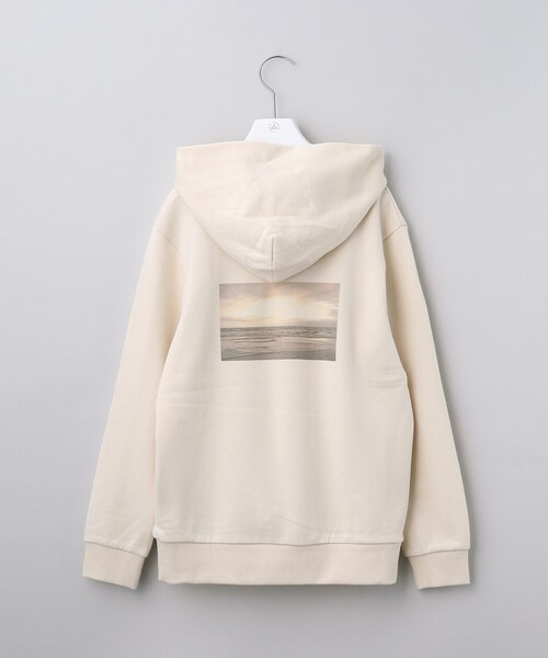 【セール】【WORLD for the World】フォト&メッセージプリント裏毛プルパーカー（パーカー）｜COUP DE CHANCE（クードシャンス）