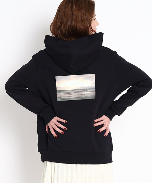 【セール】【WORLD for the World】フォト&メッセージプリント裏毛プルパーカー（パーカー）｜COUP DE CHANCE（クードシャンス）