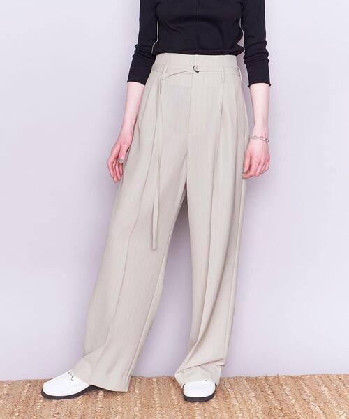 AEWEN MATOPH(イウエン マトフ)の「<AEWEN MATOPH>ストライプ ベルテッド ハイウエストパンツ(スラックス・レディース・ベージュ・34/38/36)」の1枚目の写真