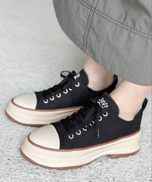 Java(ジャバ)の「《JaVaジャバ 別注》Campus Style 厚底スニーカー(スニーカー・レディース・ベージュ/ホワイト/ブラック/ブラック系・XX-LARGE/LARGE/X-LARGE/MEDIUM/SMALL/XXX-LARGE)」の13枚目の写真