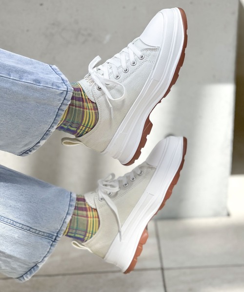 Java(ジャバ)の「《JaVaジャバ 別注》Campus Style 厚底スニーカー(スニーカー・レディース・ベージュ/ホワイト/ブラック/ブラック系・XX-LARGE/LARGE/X-LARGE/MEDIUM/SMALL/XXX-LARGE)」の10枚目の写真