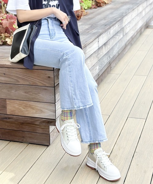 Java(ジャバ)の「《JaVaジャバ 別注》Campus Style 厚底スニーカー(スニーカー・レディース・ベージュ/ホワイト/ブラック/ブラック系・XX-LARGE/LARGE/X-LARGE/MEDIUM/SMALL/XXX-LARGE)」の11枚目の写真