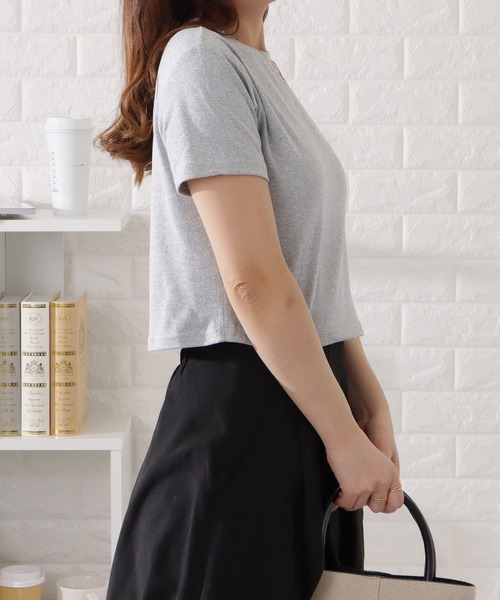 Lace Ladies(レースレディース)の「ベーシッククロップド半袖カラートップス(Tシャツ/カットソー・レディース・アイボリー/ブラック/ホワイト/グレー/ブルー・FREE)」の22枚目の写真