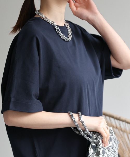 sakishimatokyo(サキシマトーキョー)の「【USAコットン】 オーバーサイズTシャツ 袖ロールアップ(Tシャツ/カットソー・レディース・ネイビー/ホワイト/ブラック/アイボリー/グレイッシュベージュ・FREE)」の17枚目の写真