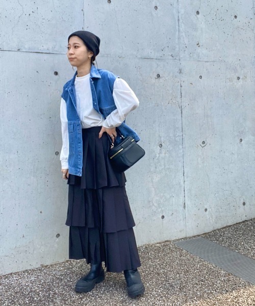 ISOOK（アイスー）の「Sleeveless denim jacket / スリーブレスデニムジャケット(kiharu select)（デニムジャケット・レディース・ブラック/ライトブルー・FREE）」の3枚目の写真