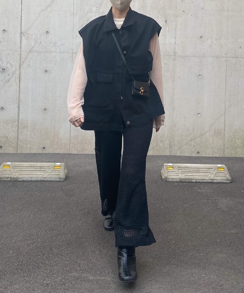 ISOOK（アイスー）の「Sleeveless denim jacket / スリーブレスデニムジャケット(kiharu select)（デニムジャケット・レディース・ブラック/ライトブルー・FREE）」の4枚目の写真