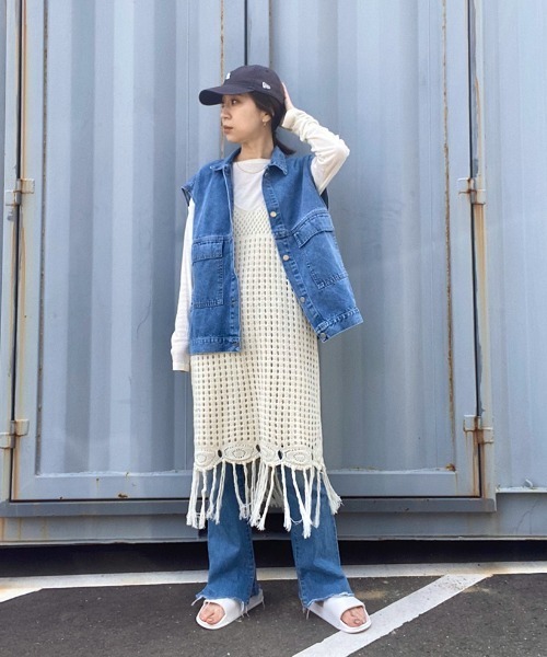ISOOK（アイスー）の「Sleeveless denim jacket / スリーブレスデニムジャケット(kiharu select)（デニムジャケット・レディース・ブラック/ライトブルー・FREE）」の9枚目の写真