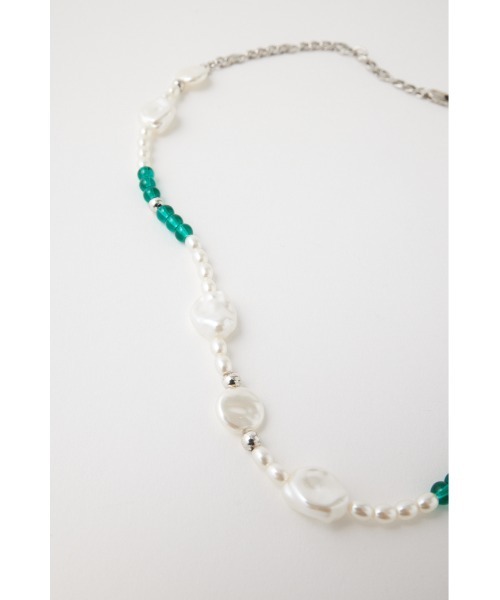 MOUSSY（マウジー）の「MIX BEADS ネックレス（ネックレス・レディース・イエロー/グリーン・FREE）」の4枚目の写真