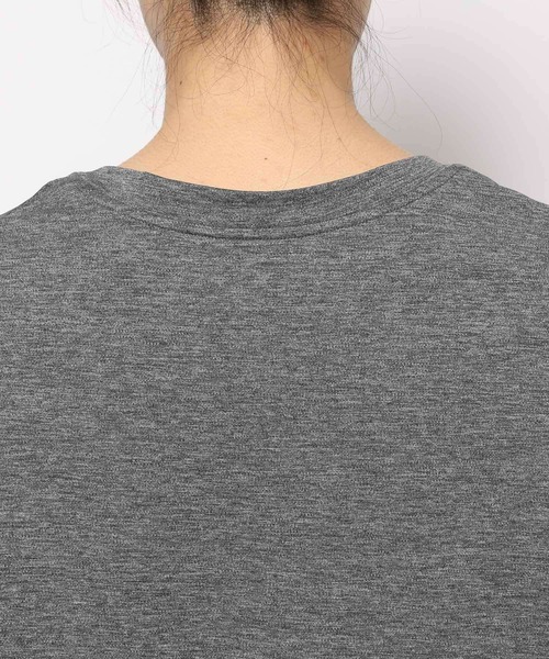 HEREIAM（ヘレイアム）の「【HEREIAM】吸水速乾／サイドギャザータンク（タンクトップ・レディース・チャコール/ホワイト・SMALL/MEDIUM）」の10枚目の写真