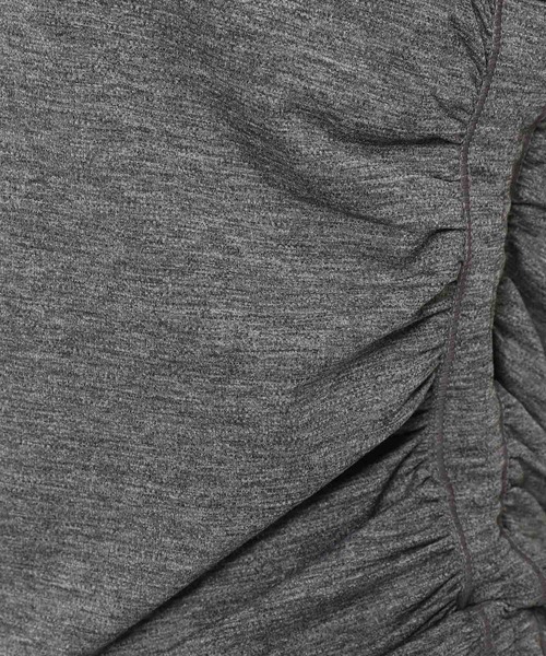 HEREIAM（ヘレイアム）の「【HEREIAM】吸水速乾／サイドギャザータンク（タンクトップ・レディース・チャコール/ホワイト・SMALL/MEDIUM）」の15枚目の写真