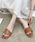 Dewlily�i�f���[�����[�j�́u�t���b�g�~���[���T���_���i�T���_���j�v�b�u���E��