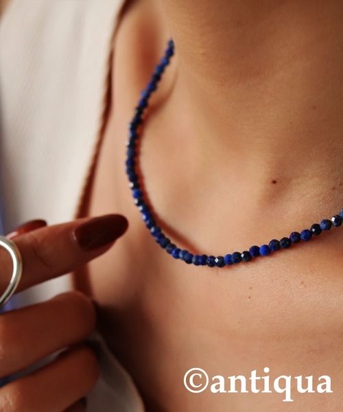 antiqua（アンティカ）の「カラーストーンネックレス（ネックレス・レディース・ブルー/ブラック・FREE）」の7枚目の写真