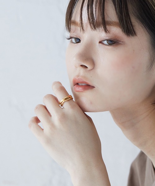 VitaFelice(ヴィータフェリーチェ)の「ウェーブ デザイン リング【2点セット】(リング・レディース・ゴールド・FREE)」の11枚目の写真
