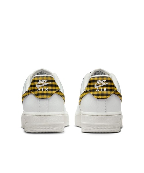 NIKE(ナイキ)の「ナイキ エア フォース 1 '07 ウィメンズシューズ / Nike Air Force 1 '07Women's Shoes<22-29cm 展開>(スニーカー・レディース・ホワイト/ホワイト系その他2/アイボリー・25/28.5/23/22/25.5/26/22.5/29/26.5/27.5/24.5/28/27/24/23.5)」の12枚目の写真