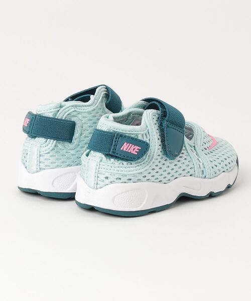 NIKE（ナイキ）の「RIFT 2 TD BOYS　FB5528-300（サンダル・キッズ・グリーン・12/13/14/15 /16）」の2枚目の写真