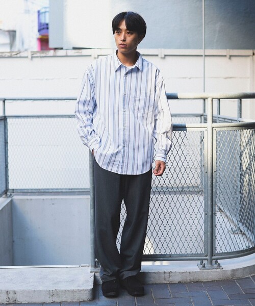 B:MING by BEAMS(ビーミングバイビームス)の「B:MING by BEAMS / ストライプ レギュラーカラー シャツ(シャツ/ブラウス・メンズ・オフホワイト/ブルー・LARGE/SMALL/MEDIUM/X-LARGE)」の3枚目の写真