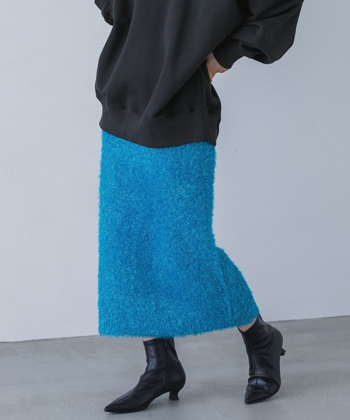 yuw（ユウ）の「ラメフェザーニットタイトスカート　986978（スカート・レディース・ブルー/シルバー/レッド・FREE）」の17枚目の写真