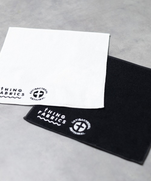 THING FABRICS（シングファブリックス）の「『THING FABRICS』　Antiviral Towel（ハンカチ/ハンドタオル・レディース・ブラック/ホワイト・FREE）」の3枚目の写真