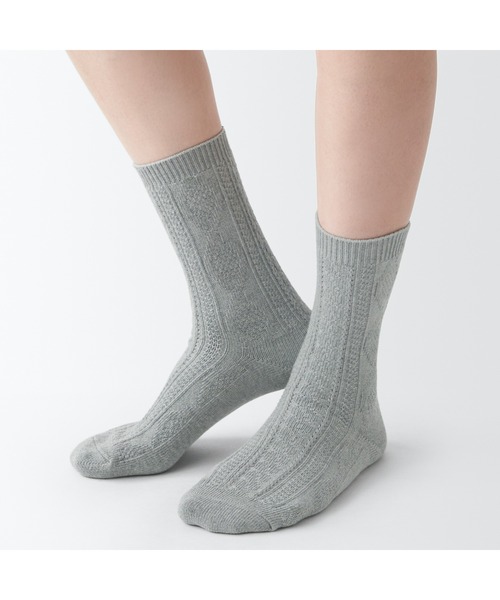 無印良品（ムジルシリョウヒン）の「足なり直角　履き口やわらか　柄編み　靴下（婦人）（ソックス/靴下・レディース・アイボリー/チャコールグレー/グレー/ブラック/オフホワイト/スモークピンク/アクア/レンガ/ブラウン系3/ブラウン・21-23cm/23-25cm）」の15枚目の写真