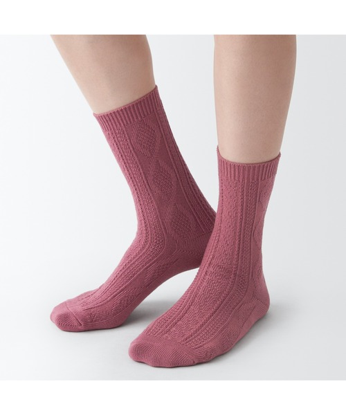 無印良品（ムジルシリョウヒン）の「足なり直角　履き口やわらか　柄編み　靴下（婦人）（ソックス/靴下・レディース・アイボリー/チャコールグレー/グレー/ブラック/オフホワイト/スモークピンク/アクア/レンガ/ブラウン系3/ブラウン・21-23cm/23-25cm）」の19枚目の写真