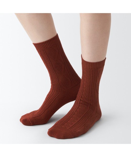 無印良品（ムジルシリョウヒン）の「足なり直角　履き口やわらか　柄編み　靴下（婦人）（ソックス/靴下・レディース・アイボリー/チャコールグレー/グレー/ブラック/オフホワイト/スモークピンク/アクア/レンガ/ブラウン系3/ブラウン・21-23cm/23-25cm）」の20枚目の写真