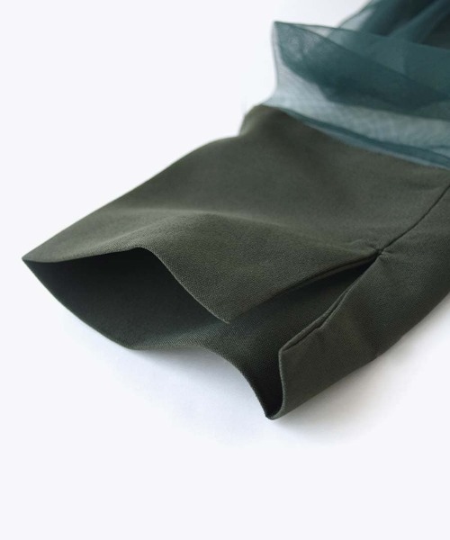 e-zakkamania stores（イーザッカマニアストアーズ）の「バブルヘム シアースリーブトップ（シャツ/ブラウス・レディース・カーキ/ブラック・M）」の6枚目の写真