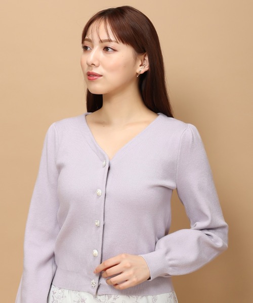 MISCH MASCH(ミッシュマッシュ)の「Vネック総針ビジューカーディガン/MM348402(カーディガン/ボレロ・レディース・ホワイト/ライトグリーン/ブラック/ベージュ/パープル・フリ-)」の20枚目の写真