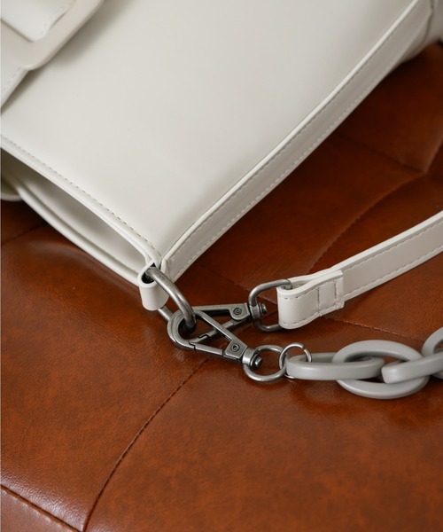 idem(イデム)の「bucket chain bag/チェーン付ショルダーバッグ(ショルダーバッグ・レディース・グレイッシュベージュ/アイボリー/ブラック・FREE)」の16枚目の写真