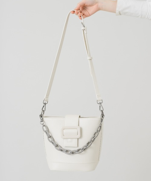 idem(イデム)の「bucket chain bag/チェーン付ショルダーバッグ(ショルダーバッグ・レディース・グレイッシュベージュ/アイボリー/ブラック・FREE)」の19枚目の写真