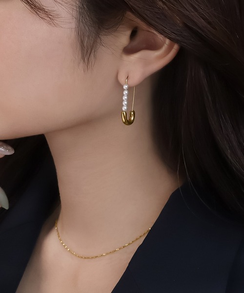 blackdia ocean(ブラックダイヤオーシャン)の「blackdia ocean パールセーフティーピンピアス(ピアス(両耳用)・レディース・シルバー/ゴールド・FREE)」の2枚目の写真