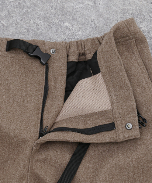 B.C STOCK(ベーセーストック)の「ウールライク ストレッチクライミングパンツ(その他パンツ・メンズ・カーキ/チャコールグレー/ベージュ・MEDIUM/X-LARGE/LARGE)」の18枚目の写真