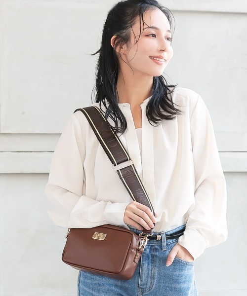 Clelia(クレリア)の「【Serena/セレーナ】2way縦型ショルダーバッグ(ショルダーバッグ・レディース・ブラック/ブラウン/ダークブラウン/ベージュ・ONE SIZE)」の19枚目の写真