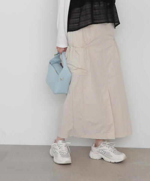 N.(N. Natural Beauty Basic)(エヌエヌナチュラルビューティーベーシック)の「◆アウトポケットナイロンスカート(スカート・レディース・ブラック/ライトベージュ・MEDIUM)」の16枚目の写真