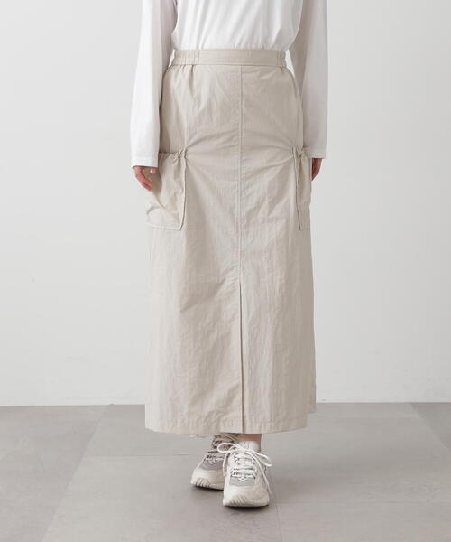 N.(N. Natural Beauty Basic)(エヌエヌナチュラルビューティーベーシック)の「◆アウトポケットナイロンスカート(スカート・レディース・ブラック/ライトベージュ・MEDIUM)」の17枚目の写真