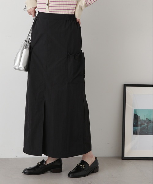 N.(N. Natural Beauty Basic)(エヌエヌナチュラルビューティーベーシック)の「◆アウトポケットナイロンスカート(スカート・レディース・ブラック/ライトベージュ・MEDIUM)」の2枚目の写真
