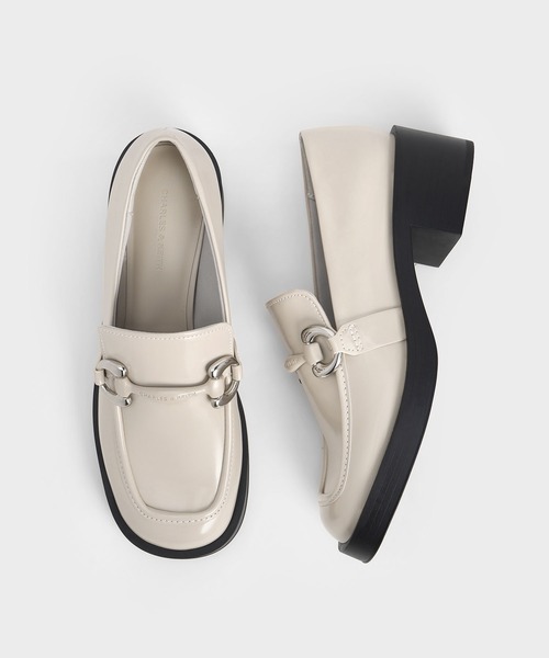 CHARLES & KEITH(チャールズ & キース)の「Catelaya カトレア メタリックアクセントローファーパンプス(ローファー・レディース・オフホワイト/ブラック系その他7/ダークブラウン・23cm/23.5cm/24.5cm/25cm/22.5cm)」の11枚目の写真