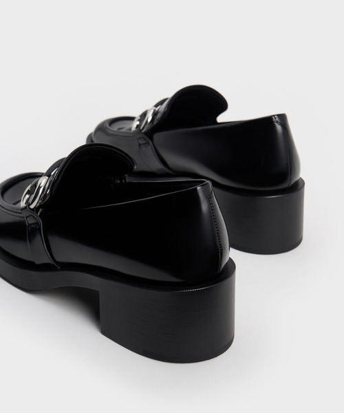 CHARLES & KEITH(チャールズ & キース)の「Catelaya カトレア メタリックアクセントローファーパンプス(ローファー・レディース・オフホワイト/ブラック系その他7/ダークブラウン・23cm/23.5cm/24.5cm/25cm/22.5cm)」の13枚目の写真